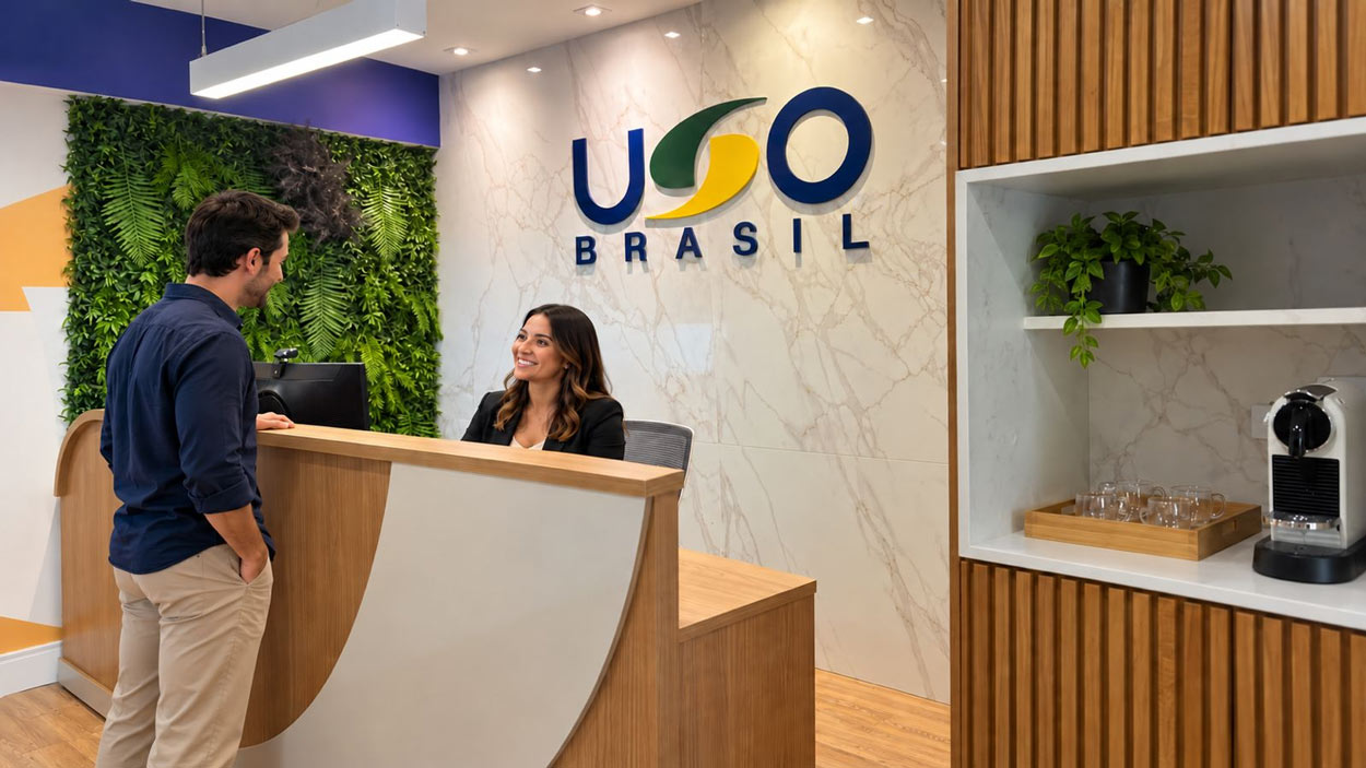 Equipe da USO Brasil atendendo um cliente